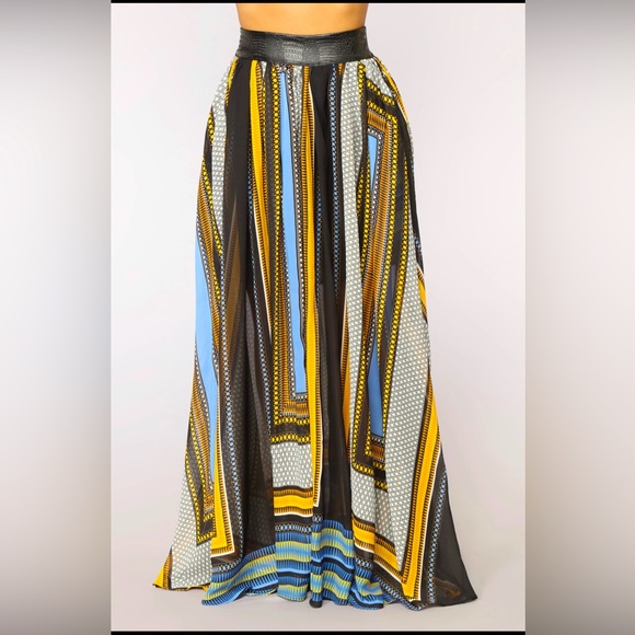 Fashion Nova maxi skirt - Picture 2 of 9